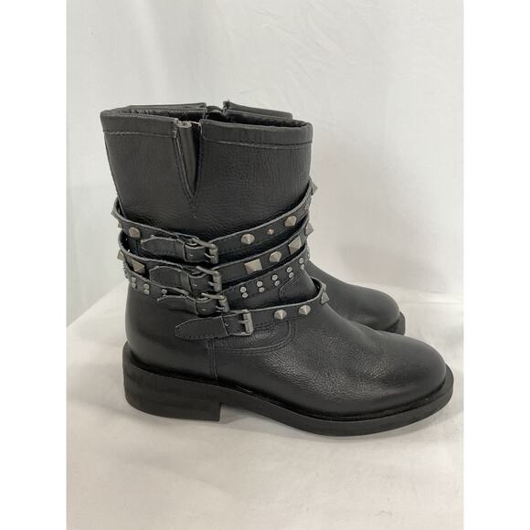 Schutz 'Luizia' Black Low Round Toe Heel Size 6.5 - Picture 4 of 6